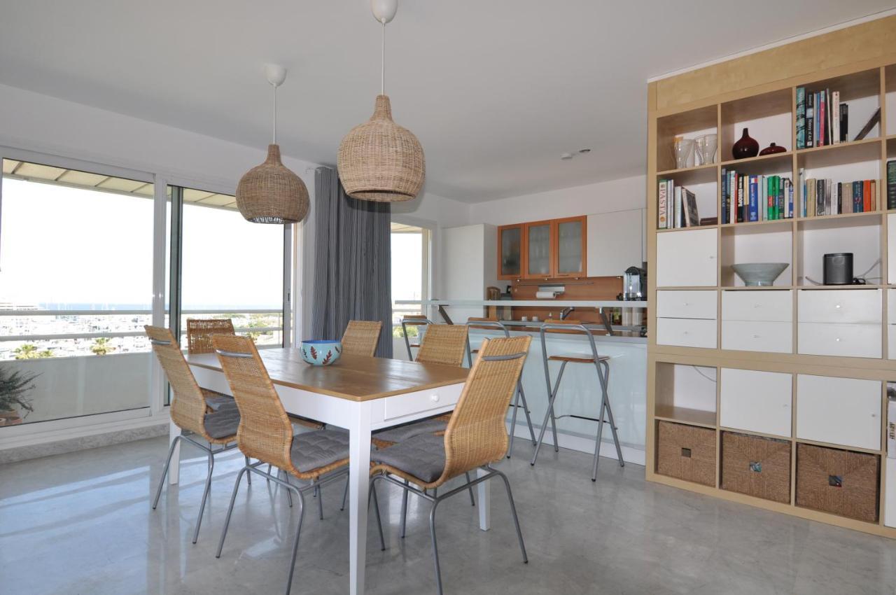 Apartment Stunning 2-bedroom & Panoramic Sea View -stayinantibes- 54 Soleau Antibes